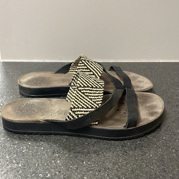Fantasy Sandals - Paros - Sz 38 - Picture 2 of 6
